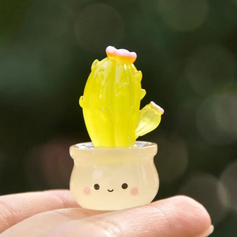 6/1Pcs Luminous Mini Cactus Figurines Cute Resin Succulents Plant Car Ornaments Toys Glowing Microlandscape Garden Decoration Quake