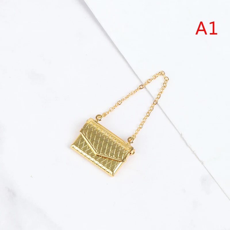 1Pc Metal chain pack Doll Bag Miniature Shopping Handbag for Clothes Accessories Quake A1