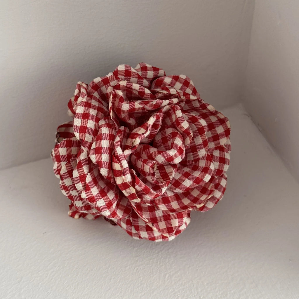 Plaid Fabric Flower Hair Claw Clips for Women Girls Korean Fashion Summer Vacation Ponytail Holder Hair Styling Accessories New Quake red