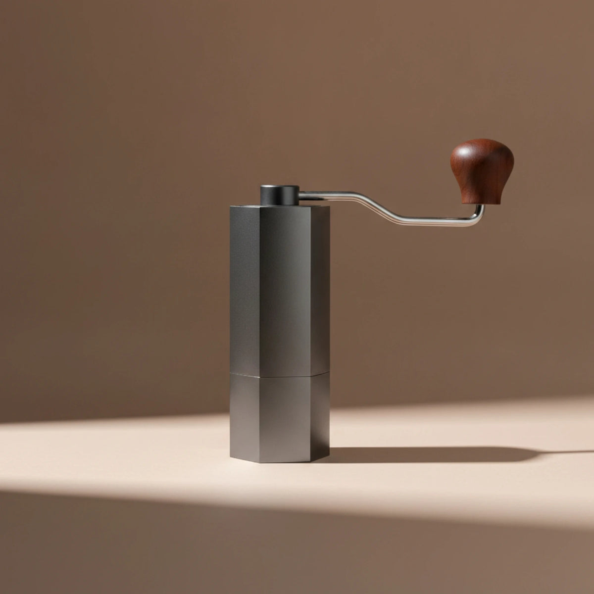 Manual Coffee Grinder with Crank Mini Manual Coffee Bean Mill Small Capacity External Settings for Travelers, Travel, Camping Quake