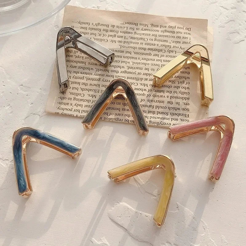 High Ponytail V-shaped Hair Clip Fashionable Gold Color Metal Small Hair Clips High Ponytail Ornament Korean Popular Headwear Quake