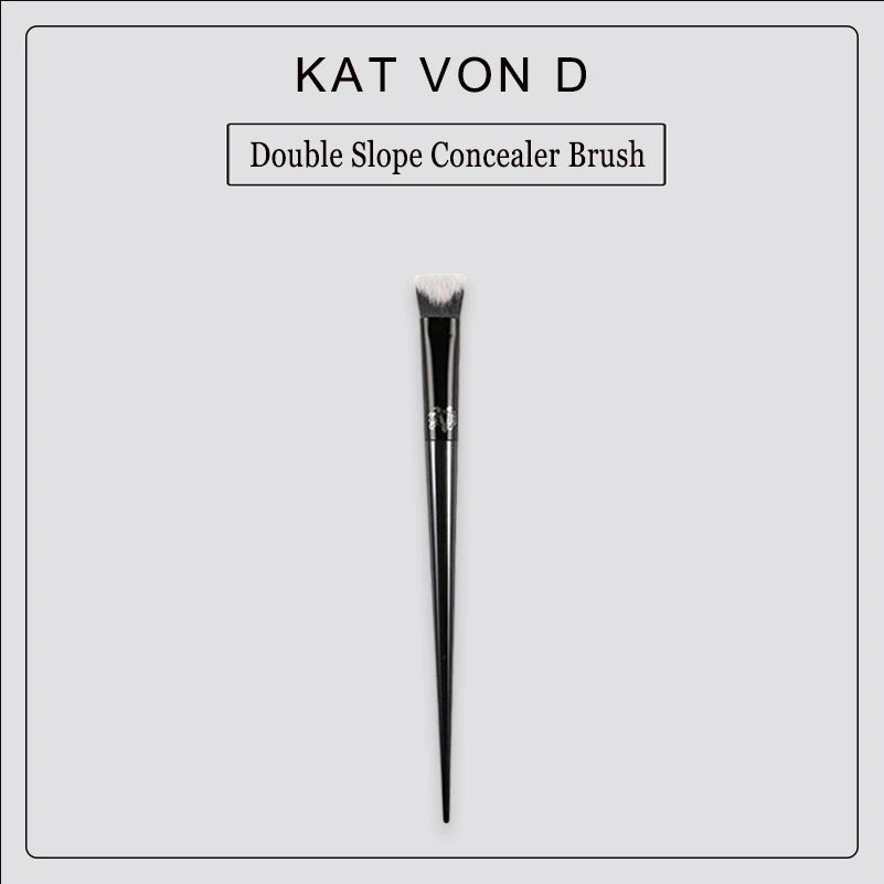 Kat Von D - Makeup Brush No.40 Double Slope Concealer Brush 3D Acne Marks Spots Decree Lines Perfect Coverage Makeup Tool Brush Quake