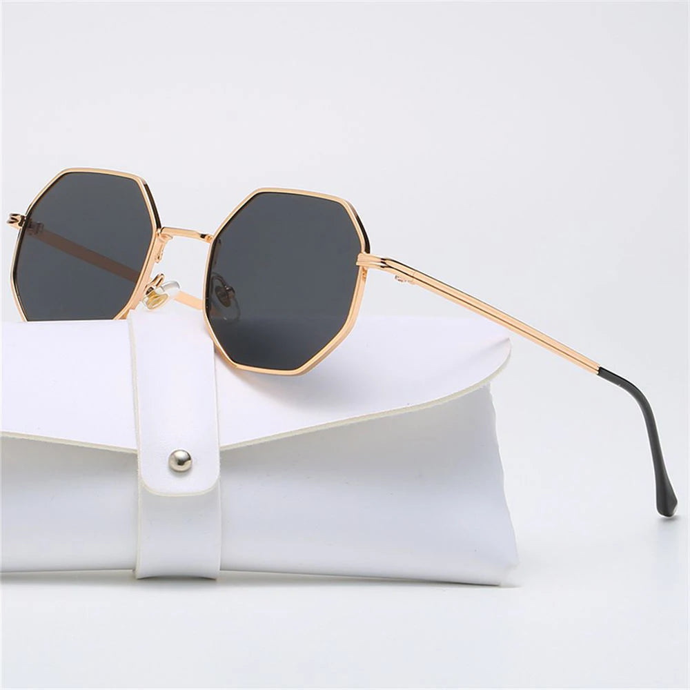 Summer UV Protection Sunglasses Fashion Polygon Sun Glasses for Women Men Trendy Classic Metal Frame Shades Eyewear Quake