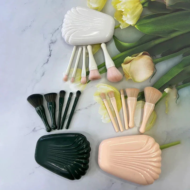 5Pcs Shell Portable Makeup Brush Set HD Mirror Soft Fiber Hair Beauty Tool Repair Brush Lip Brush Full Set Of Cosmetic Brush Quake