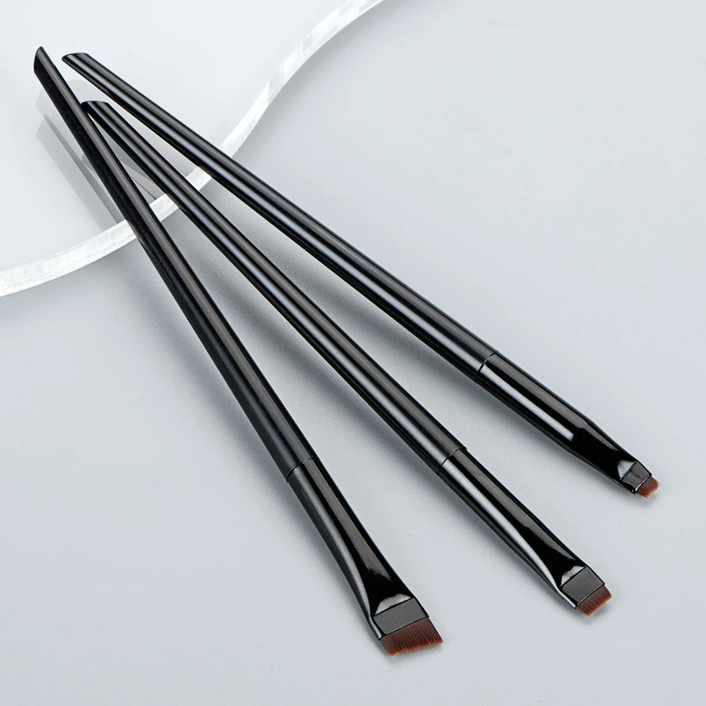 3Pcs Blade Makeup Brushes Set Flat Angled Eyeliner Eyebrow Brush Soft Synthetic Hair Cosmetic Brushes for Eye Brow Liner Conceal Quake Black