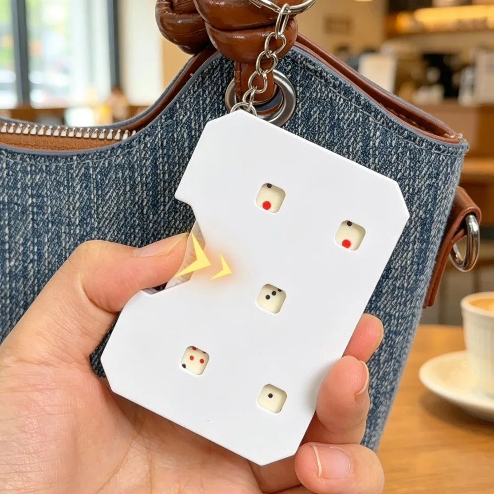 Press Type Dice Card Portable Handheld Dice Random Rolling Gadget Portable Stress Relief Board Game Prop for Friend Gatherings Quake