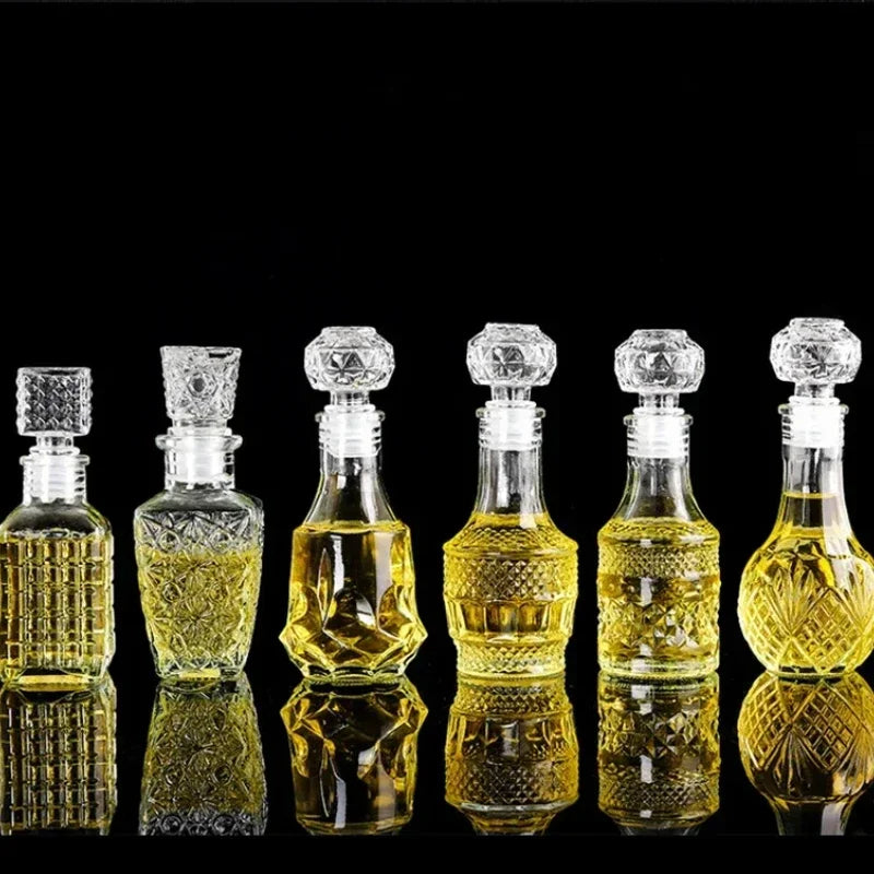 European Whiskey Transparent Glass Carved Small Bottle 50ml/100ml Mini Western Wine Bottle Sealed Red Wine Bottle Quake