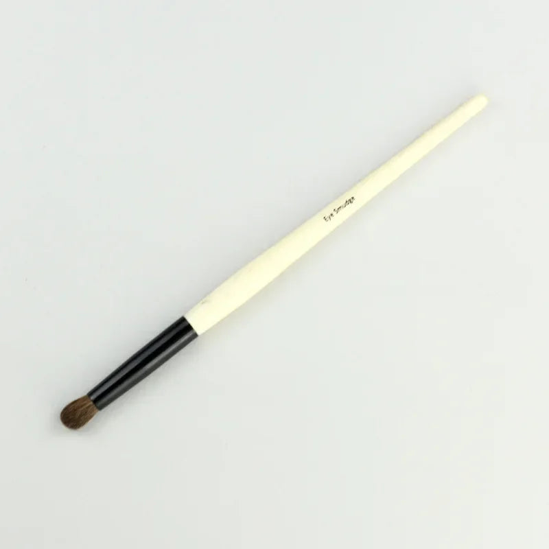Professional Makeup Brushes For Broom Foundation Eye Liner Shadows Contour Lipgloss Eyeshodaws Brush косметика Quake E