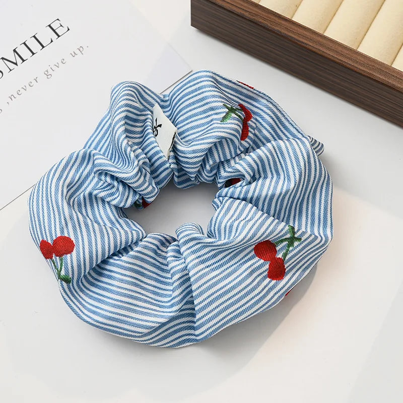 Sweet New Striped Large Scrunchie Gentle Hair Tie No Hurt Hair Versatile Hair Rope for Women Daily Hair Dressing Decor Quake cherry