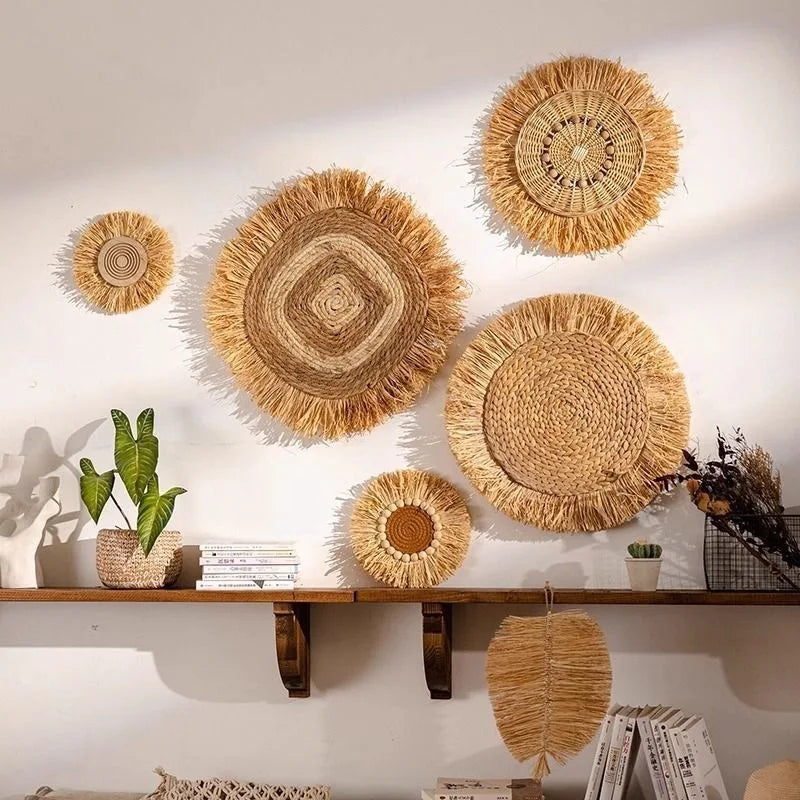 Hand‑Woven Straw Wall Hanging Boho Round Wicker Wall Decor Rustic Tapestry Ornament for Home Living Room Entryway Quake