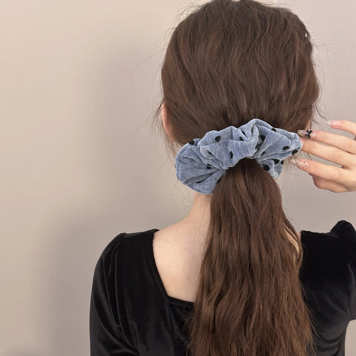 Velvet Polka Dot Hairbands Women Large Polka Dot Ruffle Hair Scrunchies Simple Elegant Hairbands Ponytail Holder Style Headwear Quake