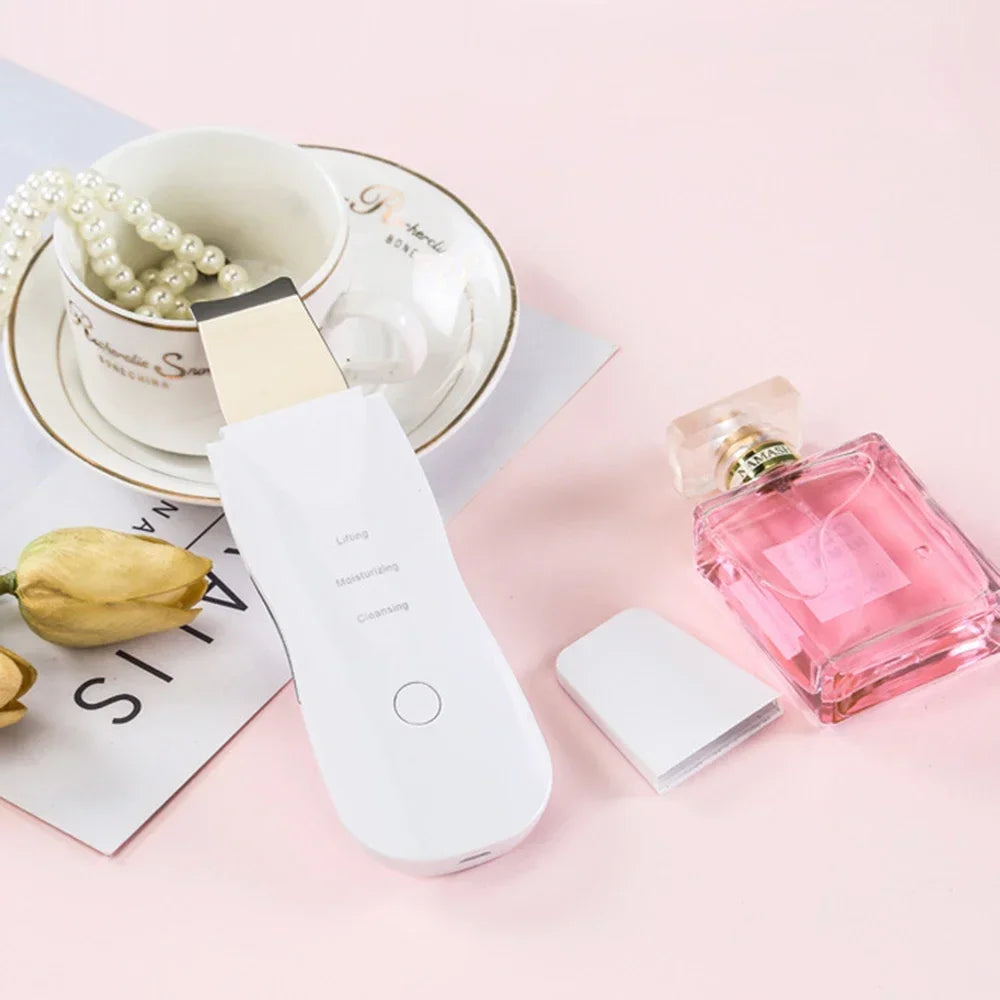 Professional No Ultrasonic Facial Skin Scrubber Ion Deep Face Cleaning Peeling Rechargeable Skin Care Device Beauty Instrument Quake