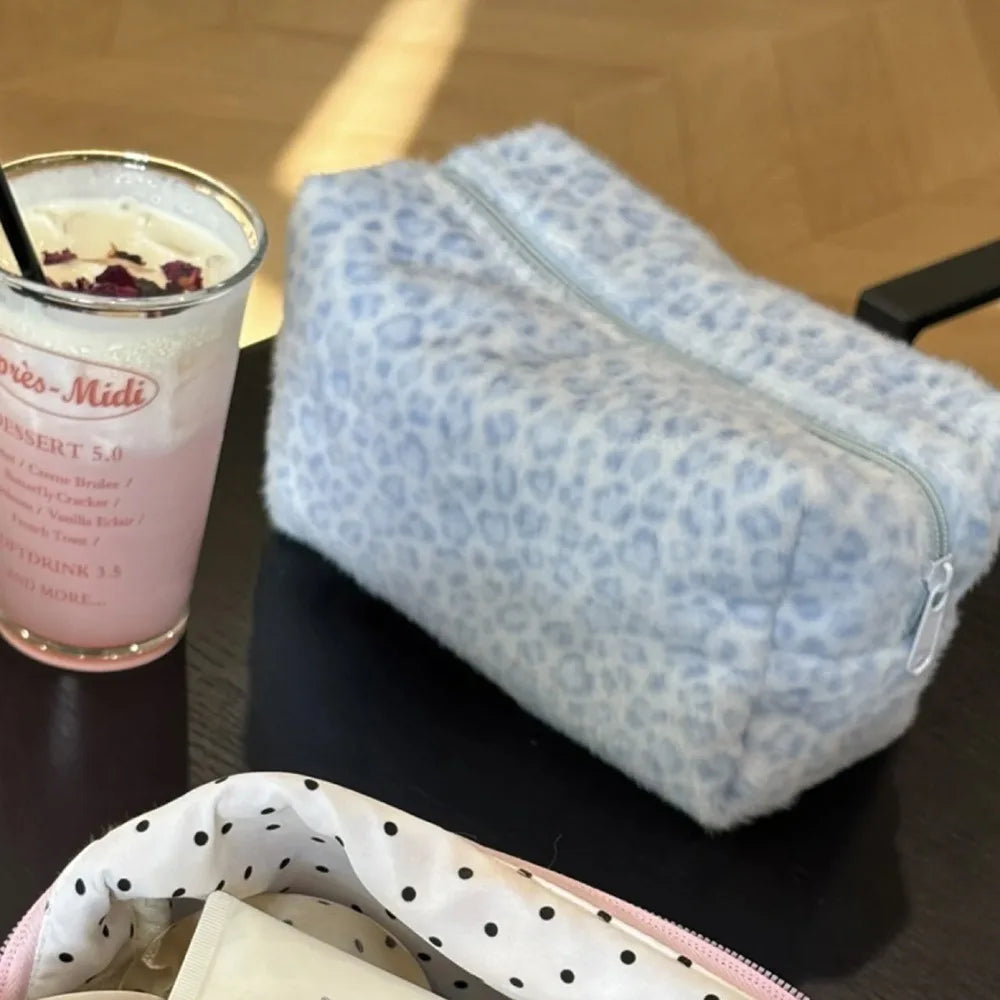 High Quality Fuzzy Makeup Bag Large Capacity Portable Cosmetic Bag Leopard Print Toiletry Organizer Girls Quake Blue