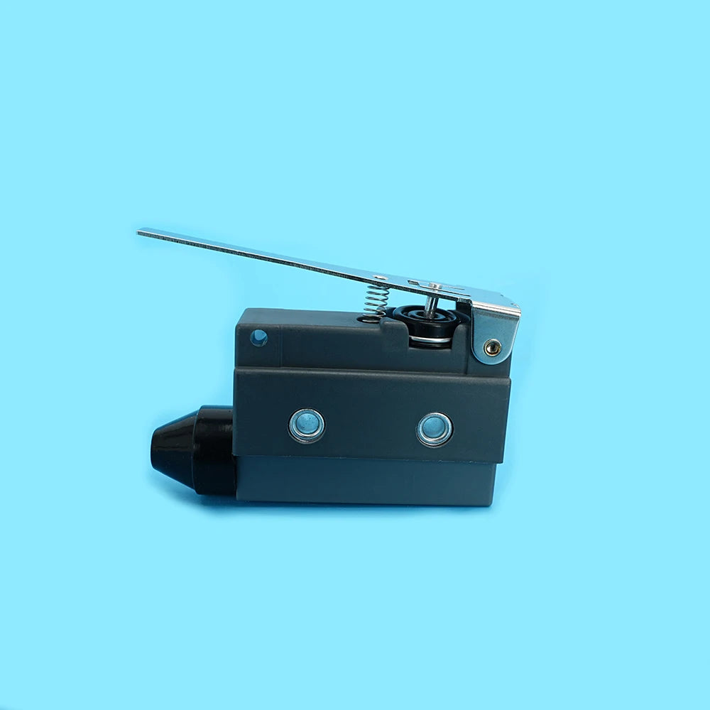 YBLXW‑6/11CG Micro Limit Switch SPDT 1NO1NC Hinge Lever Arm IP52 AC380V DC220V Mechanical Travel Position Control Switch Quake