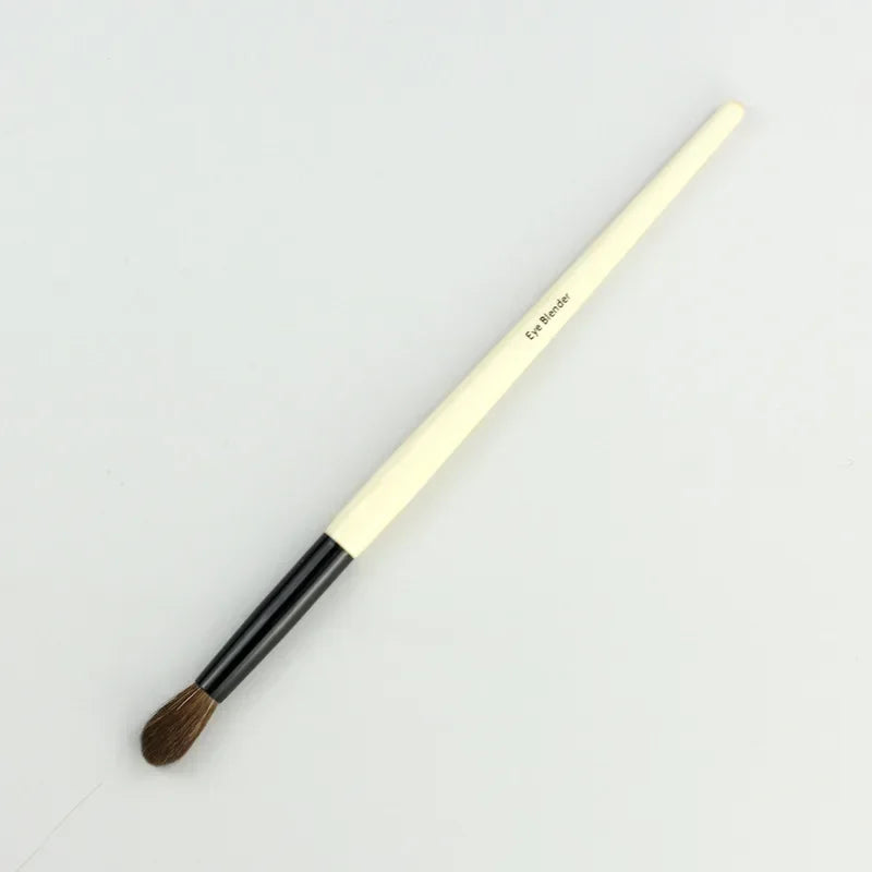 Professional Makeup Brushes For Broom Foundation Eye Liner Shadows Contour Lipgloss Eyeshodaws Brush косметика Quake D