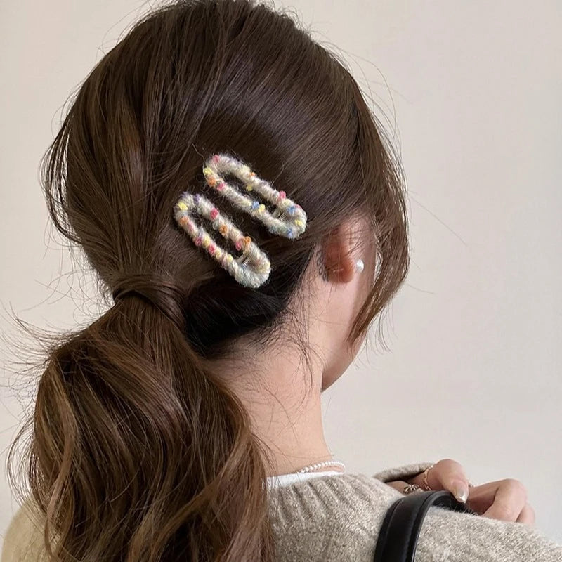 Colorful Polka Dot Plush Hair Clip Autumn and Winter Duckbill Clip Seamless Bangs Clip Korean Fashion Women Girls Style Headwear Quake