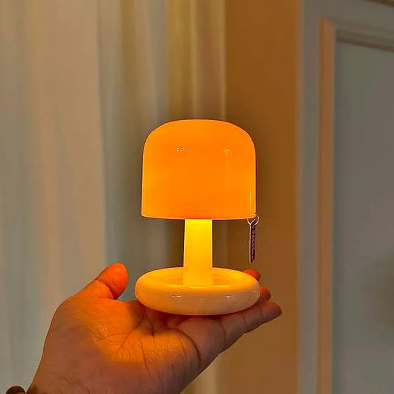 Mini Desktop Sunset Night Lamp Creative USB Rechargeable Mushroom Style Led Night Light for Coffee Bar Home Decor Bedroom Quake