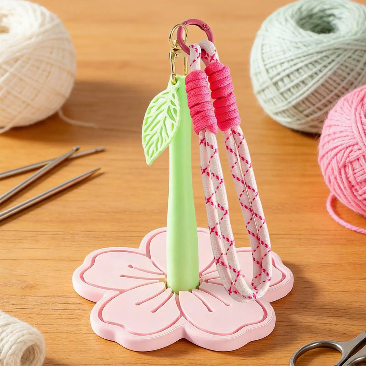 Wrist Yarn Holder Portable Wool Storage with Wristband Portable Yarn Spinner with Flower Shape Stand for Women Adults Beginners Quake