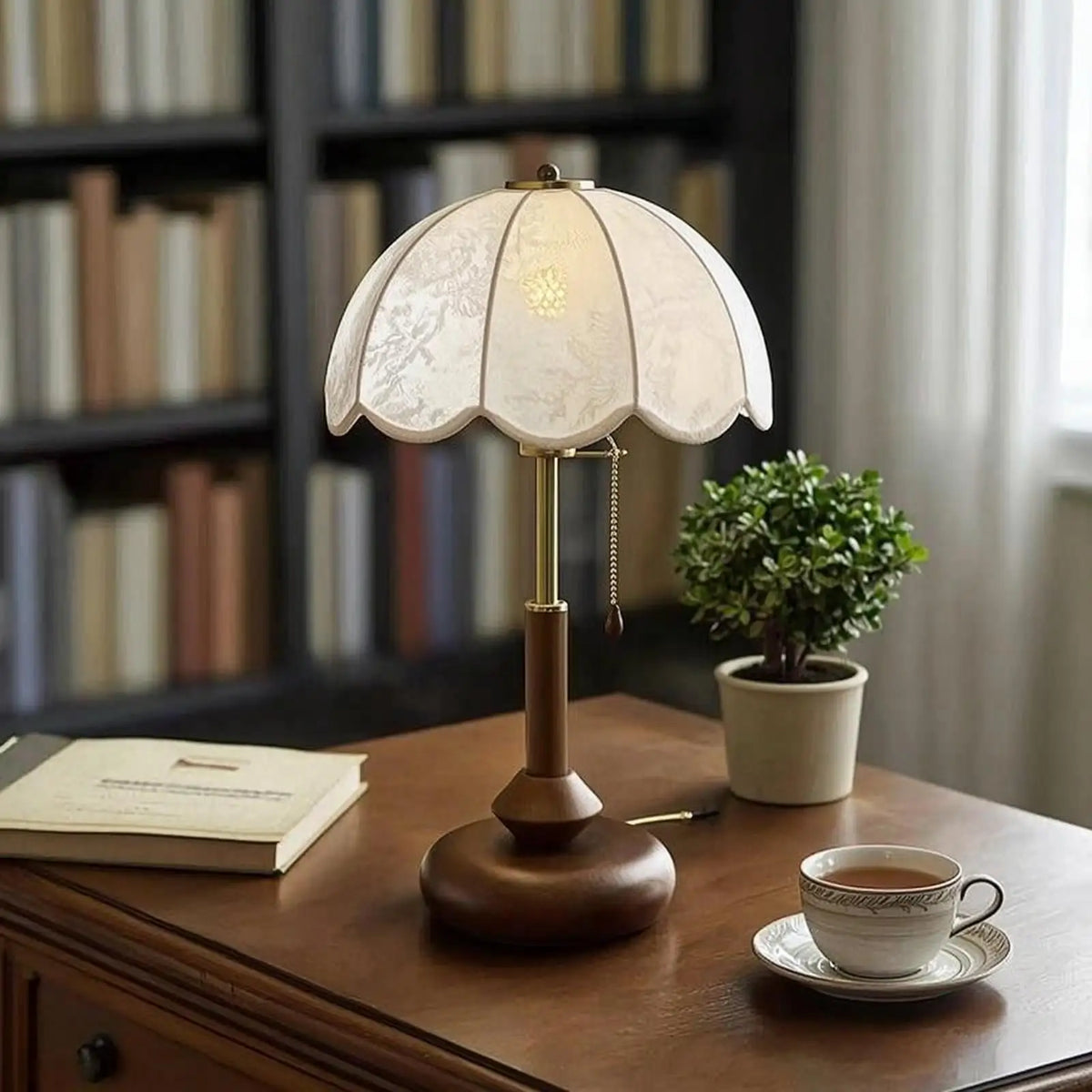 Wooden Table Lamp Vintage Table Lamp with Wood Base Floral for Nightstand, Reading Nook Quake