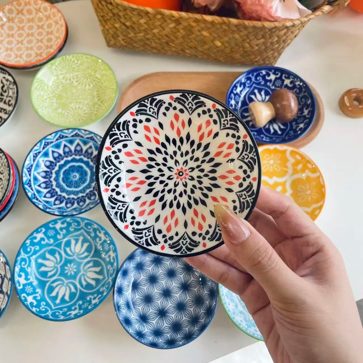 4/8/12 Bohemian-Style Ceramic Small Seasoning Plate, Soy Sauce Sauces, Randomly Dispatched with Patterns and Designs Quake