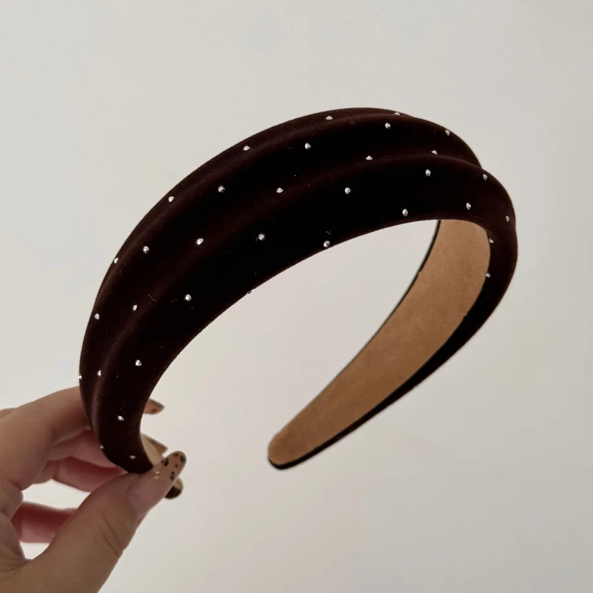 Polka Dots Pearls Velvet Headband for Women Girls French Retro Elegant Hairband Headwear Traveling Outdoor Hair Accessories New Quake coffee