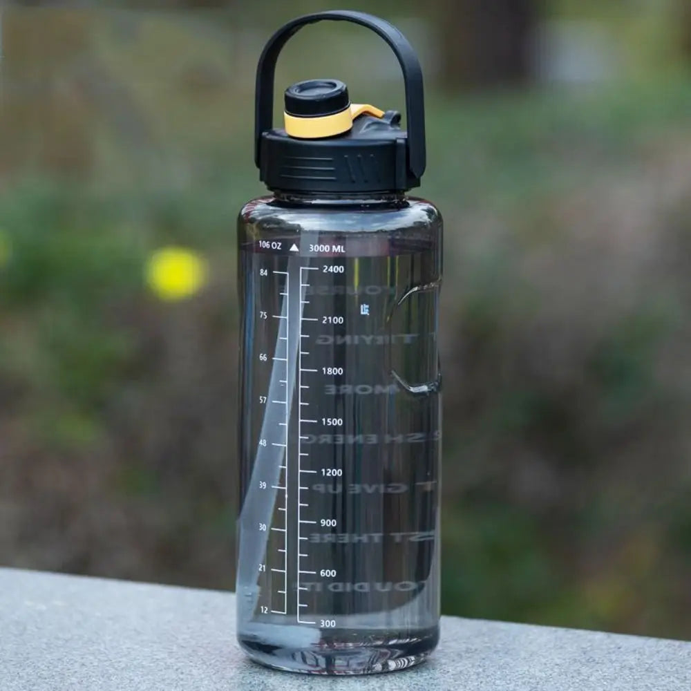 1.5L/2L/3L Sports Water Bottle Portable Leakproof Large Capacity Water Jugs Lightweight with Time Marker Clear Drink Bottle Quake black-1.5L
