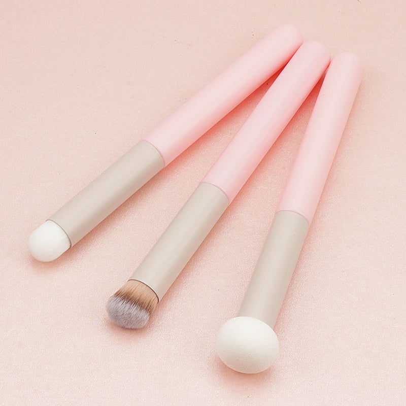Sponge Concealer Makeup Brushes Lipstick Lip Brush Soft Powder Puff Wet Dry Use Face Contouring Blending Make Up Brush Tools Quake