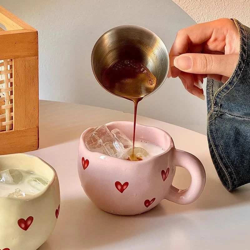 YWDL 1pcs Hand Painted Love Mug Creative Heart Water Cup Ceramic Milk Mug With Handle Valentine's Day Gift Quake