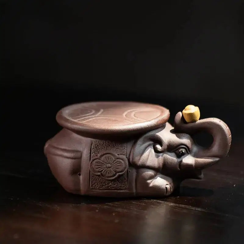 Zisha Tea Pet Elephant Ornament Teapot Lid Holder Handmade Ingot Elephant Sculpture Tea Play Accessories Quake Purple Clay