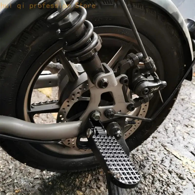 Motorcycle Foot Peg Replacement Pair with Hinged Anti Slip Grip H8WE Quake