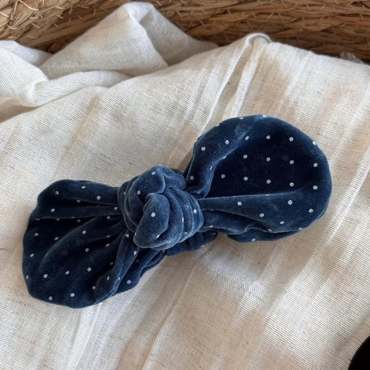 Velvet Polka Dot Bow Hair Clip Elegant Temperament Starry Sky Hair Clip Autumn and Winter Banana Clip Hair Styling Accessories Quake blue