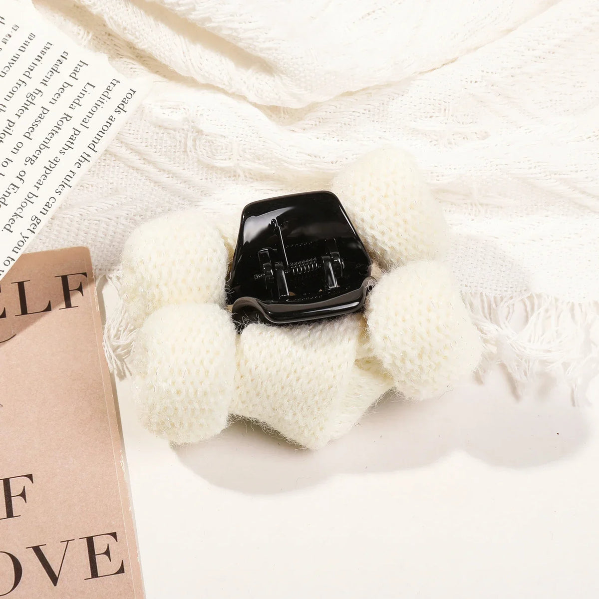 Autumn Winter Solid Color Wool Knitted Hair Claw Korean Fashion Sweet Ponytail Clip Handmade Female Hair Clip Hair Accessories Quake cs beige