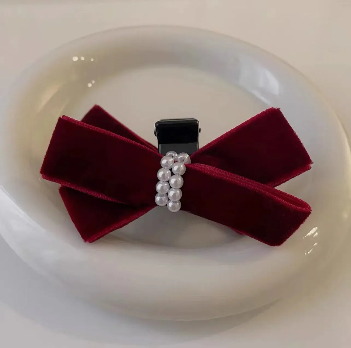 Sweet Cute Velvet Bow Hair Clip Forehead Bangs Side Clip Korean Fashion Small Hair Side Clip Black Red Pearl Headdress Wholesale Quake red