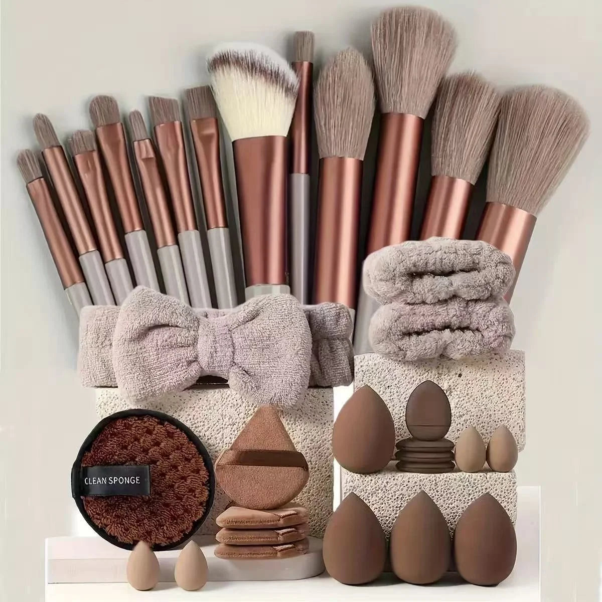 13/33pcs Professional Makeup Brush Set with Accessories for Combination Skin- Featuring Soft Brushes，Suitable for Beginners Quake