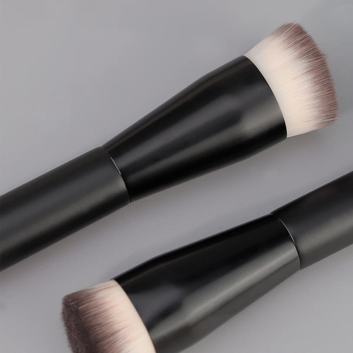 Makeup Brushes Foundation Concealer Angled Seamless Cover Synthetic Dark Circle Liquid Cream Cosmetics Contour Brush Beauty Tool Quake