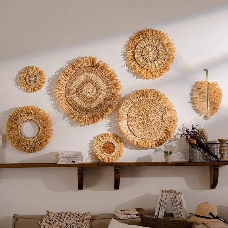 Hand‑Woven Straw Wall Hanging Boho Round Wicker Wall Decor Rustic Tapestry Ornament for Home Living Room Entryway Quake