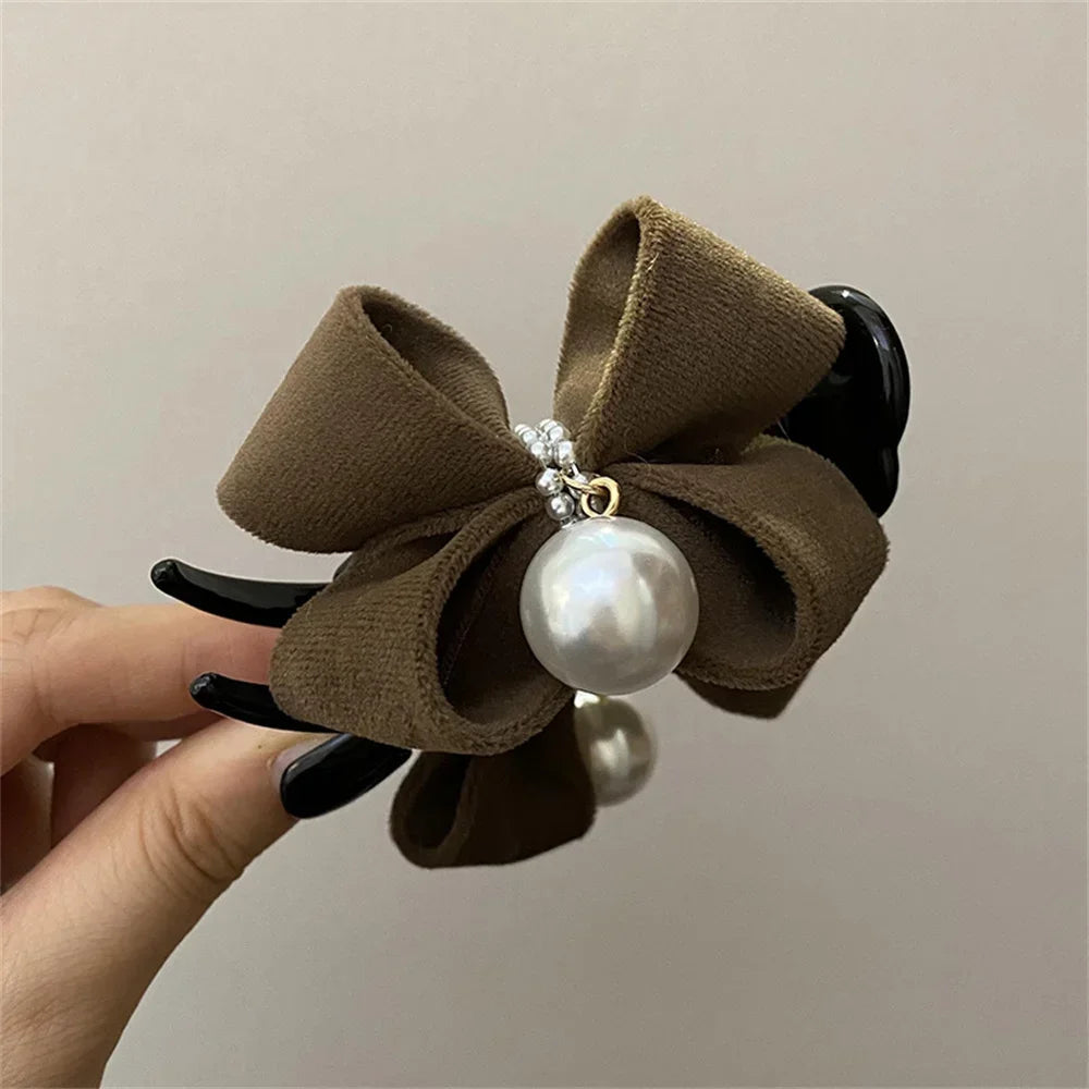 Pearl Bow Ponytail Holder Sweet Plush Hair Claw Korean Fashion Hairgrips Elegant Soft Solid Hair Clip for Girls Hairpin Headwear Quake