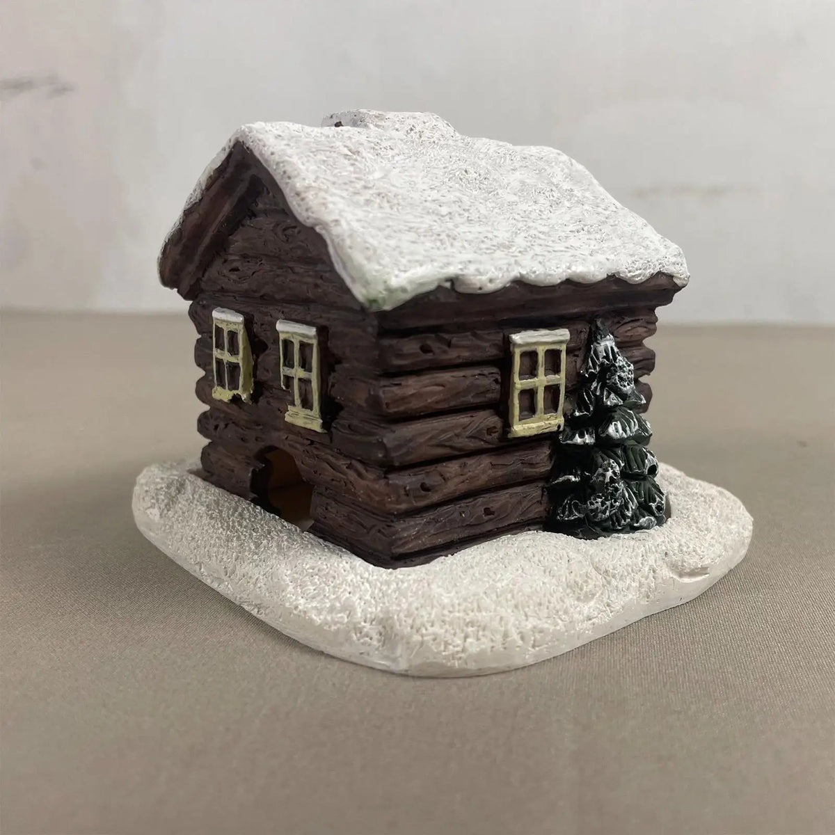 Snowy Winter Log Cabin Incense Cone Burner Miniature Resin Cottage Holiday Decor for Home Relaxation Quake