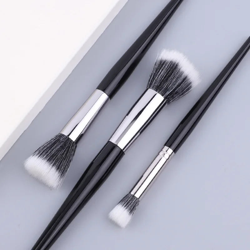 Pointillator brush Blush brush Pure wool flat head Cangzhou makeup brush Soft bristle wooden handle Beauty tool Quake