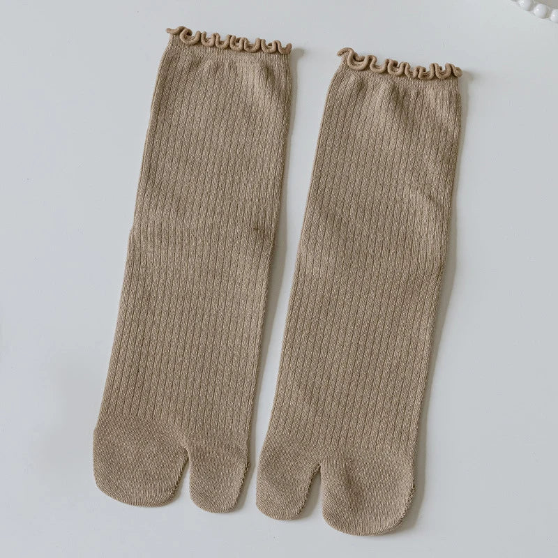 1Pair New High Quality Combed Cotton Split Toe Socks Unisex Simple Comfortable Two-Toed Socks Harajuku Men Women's Tabi Socks Quake One Size Khaki