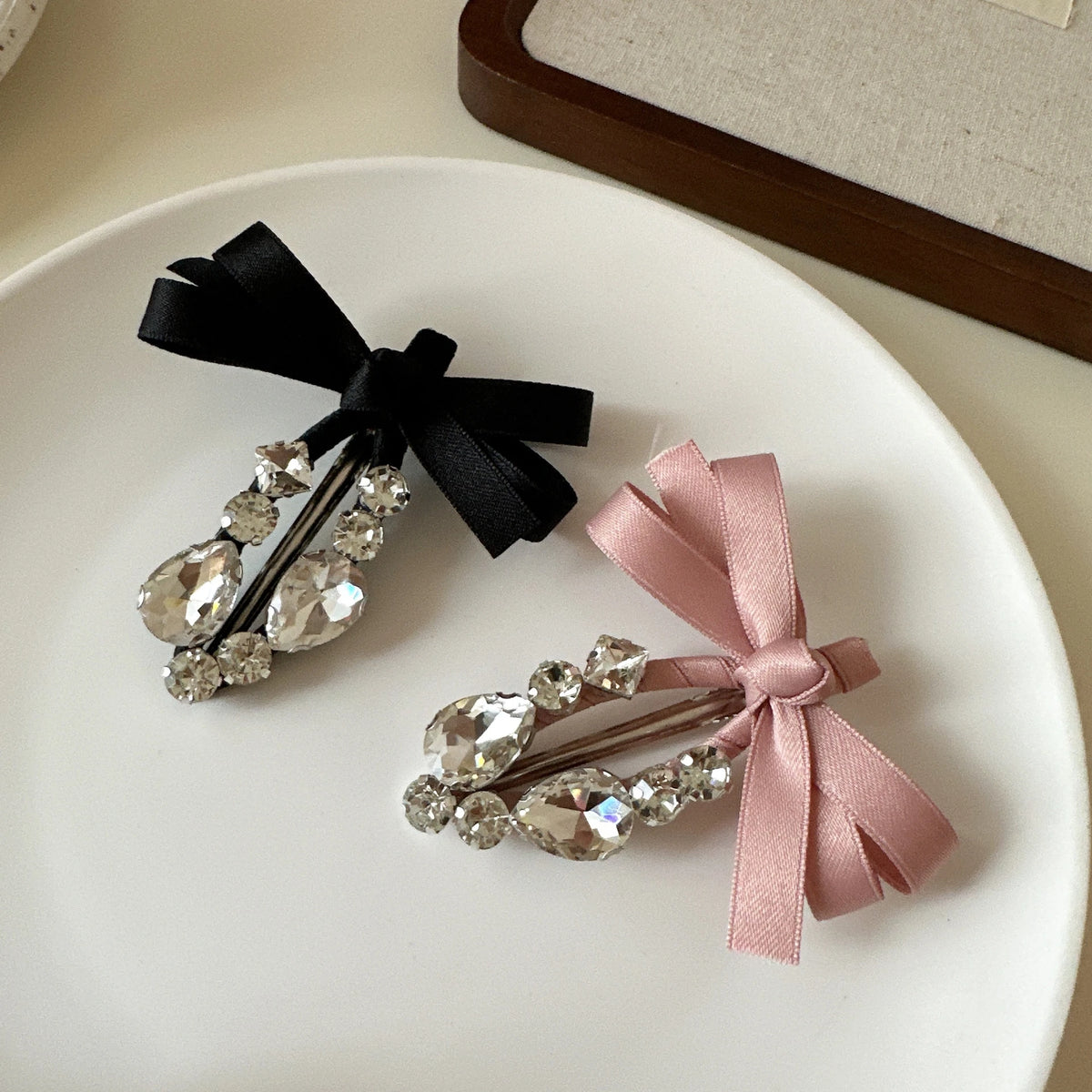 Bow Duck Bill Clip Edge Clip Super Flash Large Rhinestone Ribbon Bangs Clip New Hairpin Hair Accessories Quake