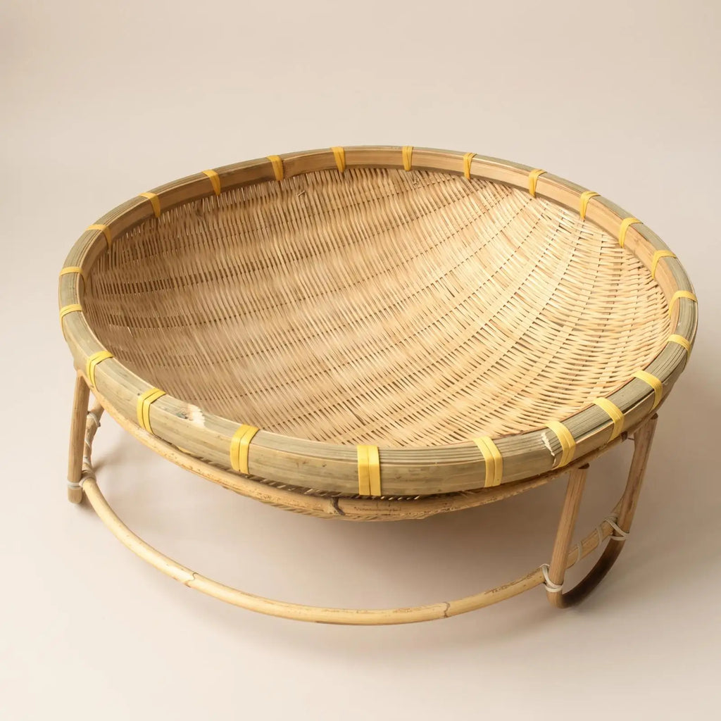 Woven Rattan Cat Cradle Bed for Indoor Pets Bamboo Sleeping Basket Elevated Breathable Pet Nest for Small Dogs Kittens Quake