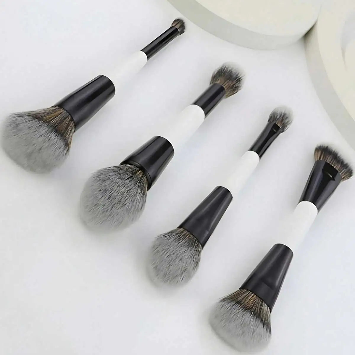 4pcs Double-Ended Makeup Brush Set. Multi-Functional Foundation, Blush, Powder, Highlighter, Contour And Concealer Brushes Quake
