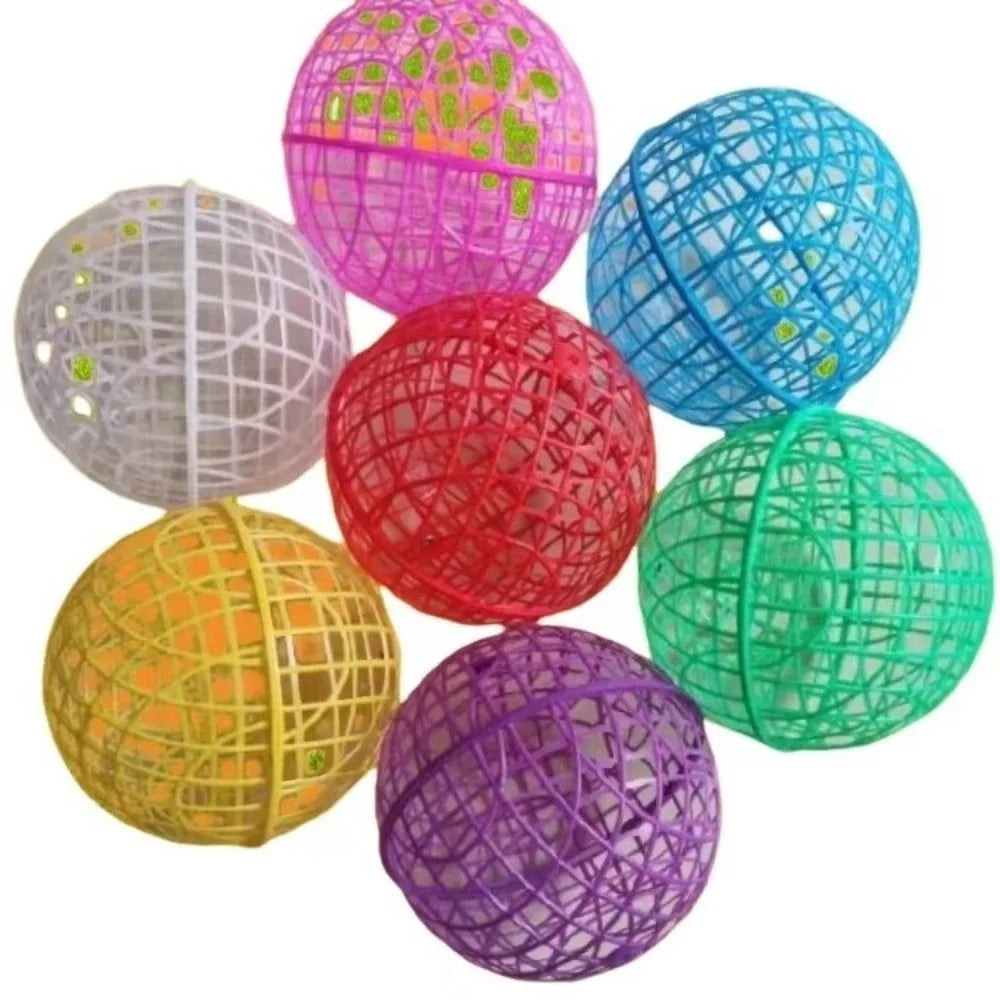 Movable Chicken Balls Cage for Outside Portable Ventilated Chicken Ball Cage Ball Shaped Chicken House Backyard Farms Quake