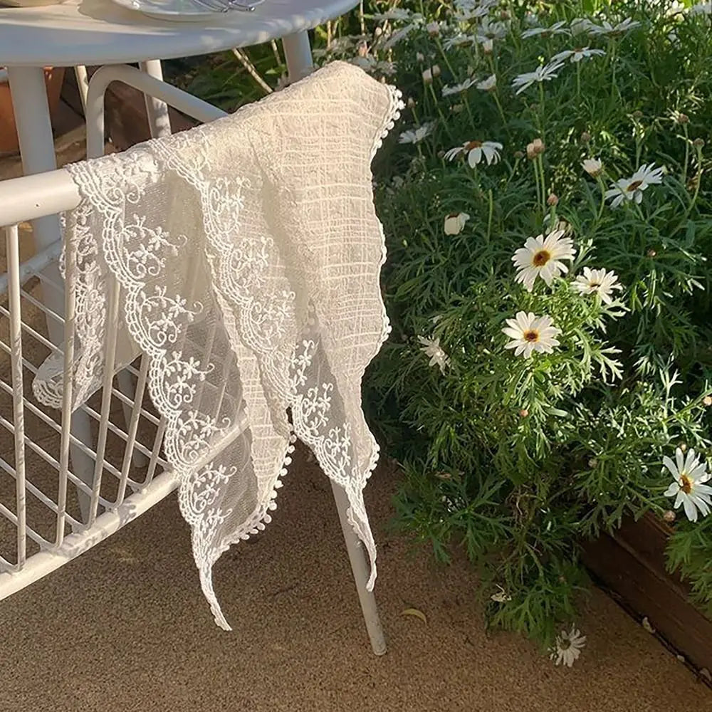 Gentle Lace Headscarf French Pastoral Style Triangular Headband Towel Fringe Headband Women Quake WHITE