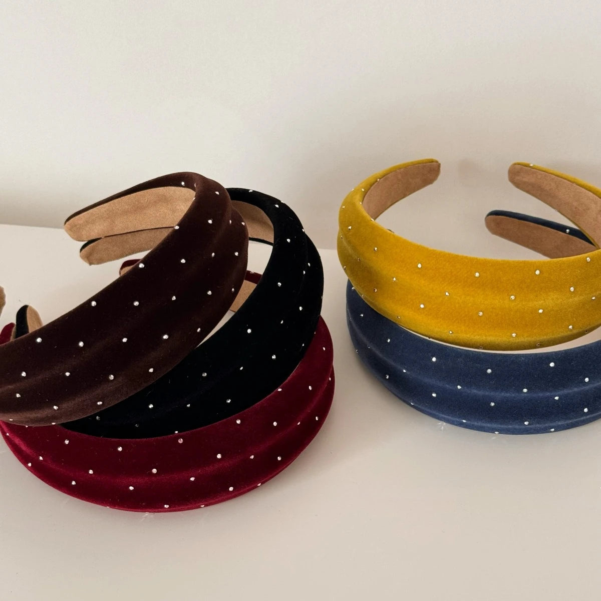 Polka Dots Pearls Velvet Headband for Women Girls French Retro Elegant Hairband Headwear Traveling Outdoor Hair Accessories New Quake