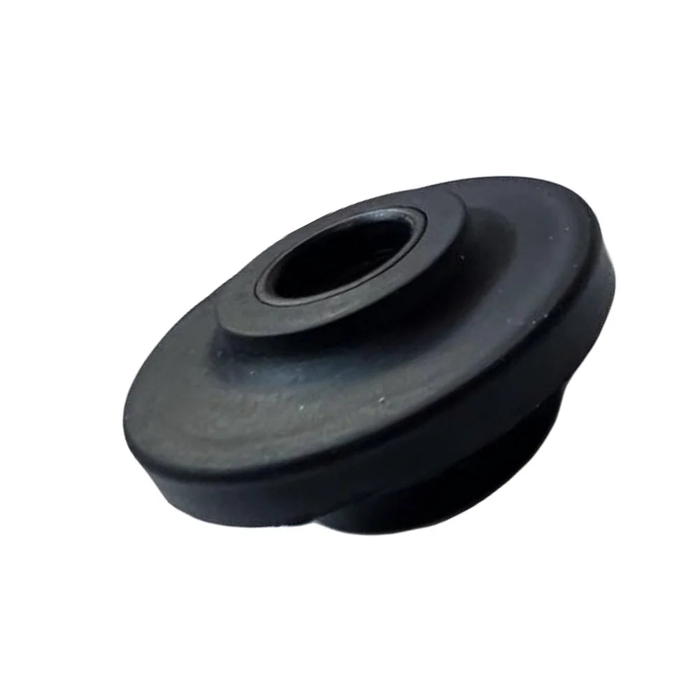 1pcs Newest OEM Part Number 89019121 Radiator Insulator Mount Bracket Seal For Chevy 2500 2001-2019 Car Accessories Quake