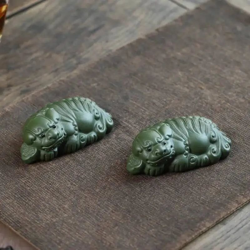 Zisha Tea Pet Pixiu Ornament Dark Green Clay Wealth-attracting Lion Tea Set Sculpture Craft Quake