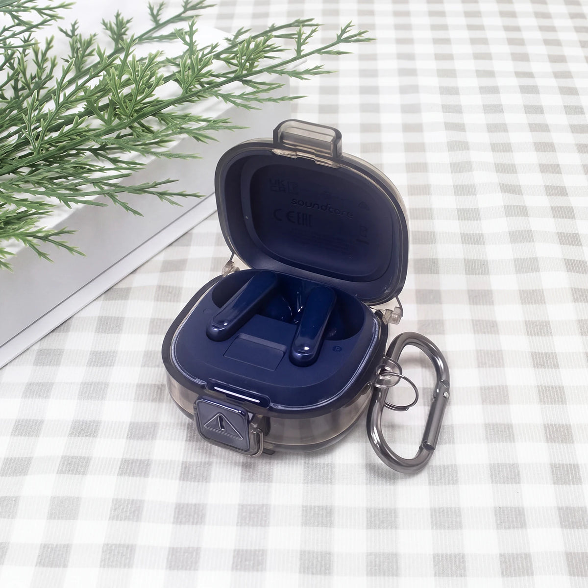 For Soundcore P40i Earbuds Case Transparent TPU Snap Buckle Dustproof Charging Box Cover Carabiner Clip Quake