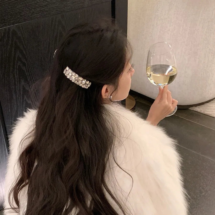Exquisite Rhinestone Anti Slip Hair Comb for Women Women Girls Bangs Side Clip Broken Hair Edge Clipstyling Accessory Hairpin Quake